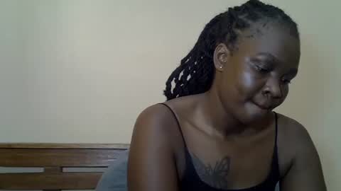 Snapshot of prettyliz30 chatting on May 29, 10:46 am LILIAN online show from May 29, 10:46 am