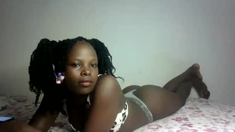 Snapshot of prettymelly_ chatting on March 3, 6:55 pm Melly online show from March 3, 6:55 pm