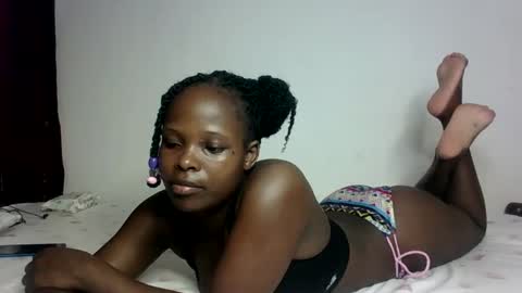 Snapshot of prettymelly_ chatting on March 8, 2:08 pm Melly online show from March 8, 2:08 pm