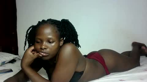 Snapshot of prettymelly_ chatting on March 10, 7:50 pm Melly online show from March 10, 7:50 pm