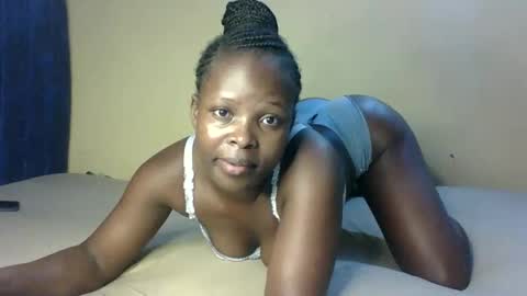 Snapshot of prettymelly_ chatting on October 26, 6:14 pm Melly online show from October 26, 6:14 pm