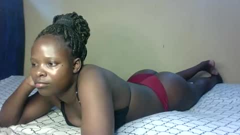 Snapshot of prettymelly_ chatting on November 22, 6:56 am Melly online show from November 22, 6:56 am