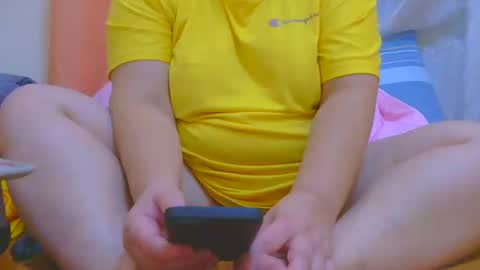 Snapshot of prettynhing chatting on October 25, 2:56 pm Nhing online show from October 25, 2:56 pm