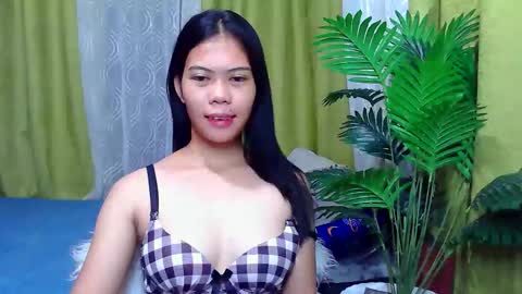 Snapshot of prettypinay_jean chatting on October 20, 12:11 am prettypinay_jean online show from October 20, 12:11 am
