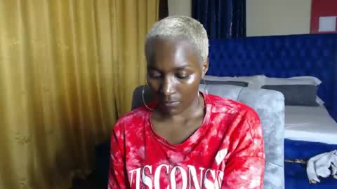 Snapshot of prettyquee chatting on January 13, 10:03 am sasha online show from January 13, 10:03 am