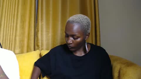 Snapshot of prettyquee chatting on January 26, 10:02 pm sasha online show from January 26, 10:02 pm