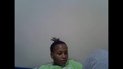 Snapshot of prettyqueenn1 chatting on February 12, 1:30 am sharon online show from February 12, 1:30 am