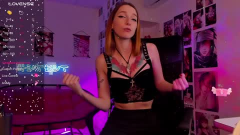 Snapshot of prettyreckess chatting on December 12, 2:11 pm Mila -NONUDE MODEL online show from December 12, 2:11 pm