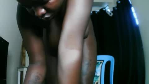 prettyreen online show from February 2, 4:44 am