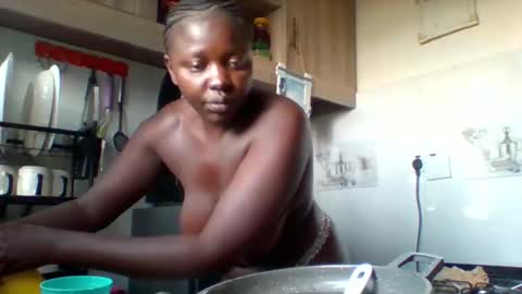 prettyreen online show from February 8, 1:47 pm