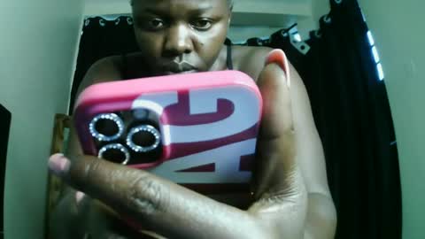 prettyreen online show from August 3, 4:33 am