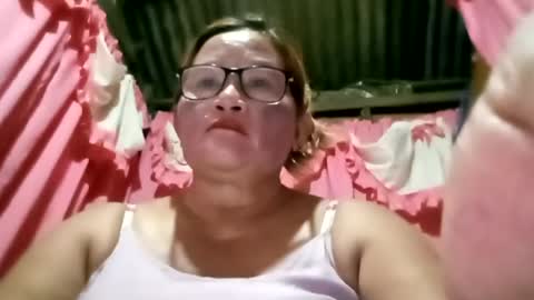 Snapshot of prettyrose01 chatting on June 24, 12:37 pm prettyrose01 online show from June 24, 12:37 pm