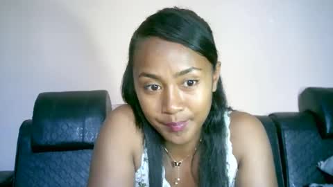 Snapshot of prettysexy3601 chatting on January 27, 7:45 am prettysexy3601 online show from January 27, 7:45 am