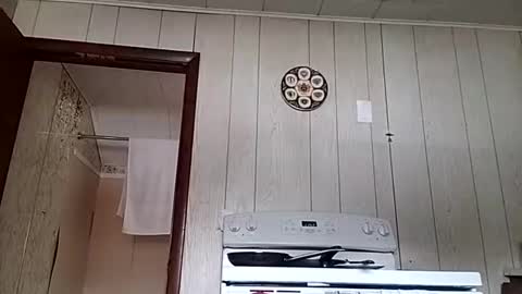 prettysolidd7 online show from December 1, 4:29 pm