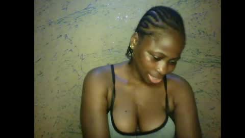 Snapshot of prettyxxpac chatting on August 2, 9:35 pm prettyxxpac online show from August 2, 9:35 pm