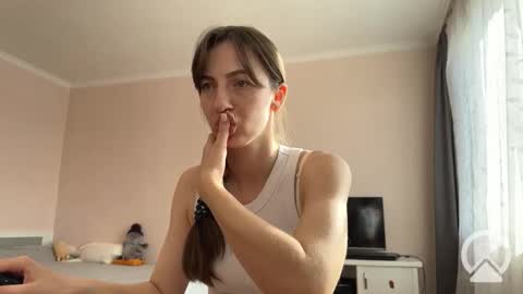 Snapshot of prettyyy_angel chatting on November 25, 9:42 am prettyyy_angel online show from November 25, 9:42 am