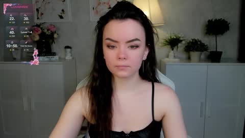 Snapshot of prettyyy_kitty chatting on October 27, 1:31 am Kitty online show from October 27, 1:31 am