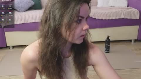 Snapshot of prettyyy_kitty chatting on June 29, 12:06 am Kitty online show from June 29, 12:06 am