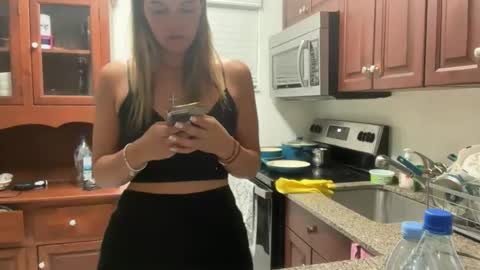 prettyyykittyyy22 online show from November 8, 12:11 am