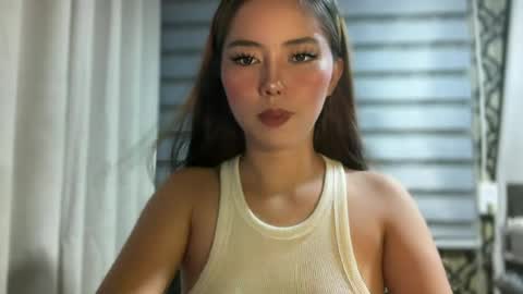 Snapshot of pricelessbeautyxxx chatting on July 10, 12:30 pm TINA online show from July 10, 12:30 pm