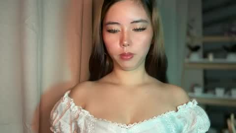 Snapshot of pricelessbeautyxxx chatting on August 4, 2:04 am TINA online show from August 4, 2:04 am