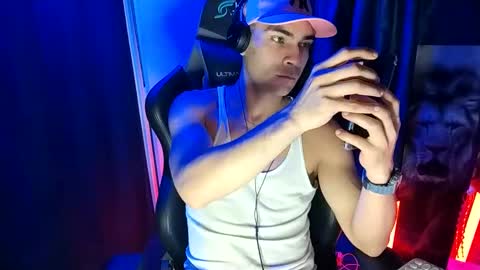 Snapshot of pridelgtbi chatting on January 7, 4:29 am pridelgtbi online show from January 7, 4:29 am