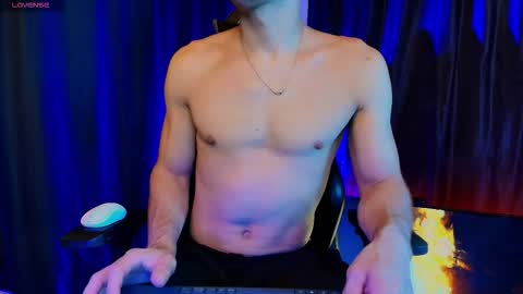 Snapshot of pridelgtbi chatting on November 15, 1:47 am pridelgtbi online show from November 15, 1:47 am