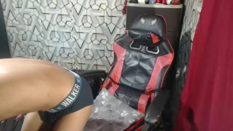 primohunterz online show from November 12, 9:32 am