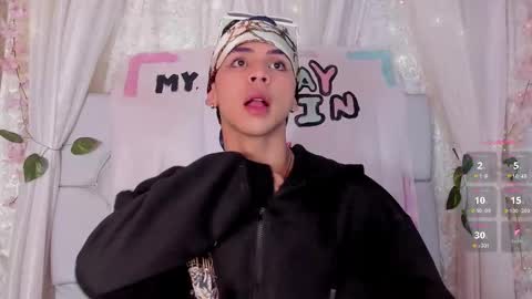 Apolo online show from March 3, 7:31 pm