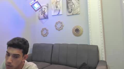 Snapshot of prince_arthur77 chatting on March 9, 6:32 pm prince_arthur77 online show from March 9, 6:32 pm