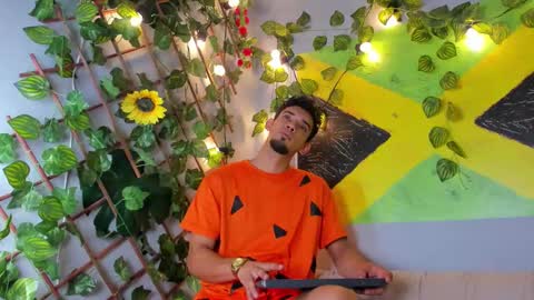 Snapshot of prince_arthur77 chatting on October 31, 2:07 pm prince_arthur77 online show from October 31, 2:07 pm