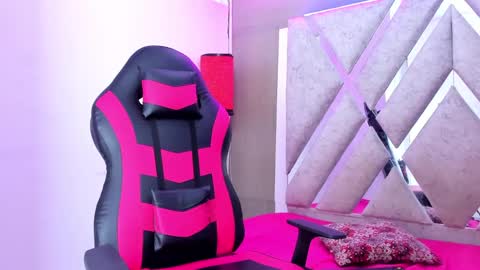 Snapshot of prince_arthur77 chatting on November 2, 1:35 pm prince_arthur77 online show from November 2, 1:35 pm