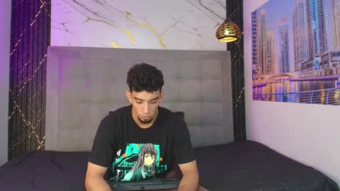 prince_arthur77 online show from May 5, 1:52 pm