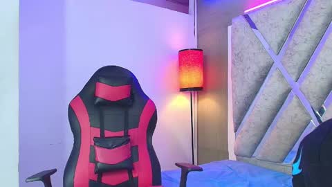 prince_arthur77 online show from June 7, 2:21 pm