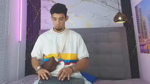 prince_arthur77 online show from June 27, 3:06 pm