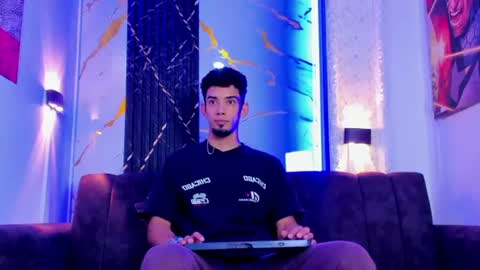 prince_arthur77 online show from June 30, 4:19 pm