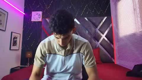 prince_arthur77 online show from July 1, 2:40 pm