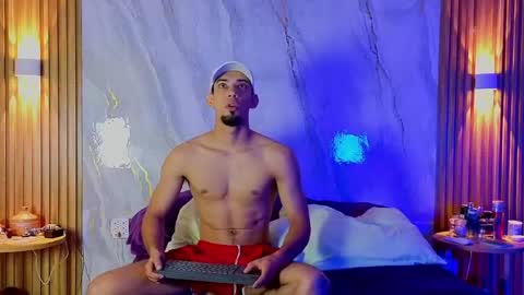prince_arthur77 online show from July 25, 10:02 am