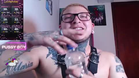 Snapshot of prince_ftm1 chatting on February 4, 7:55 pm Prince online show from February 4, 7:55 pm