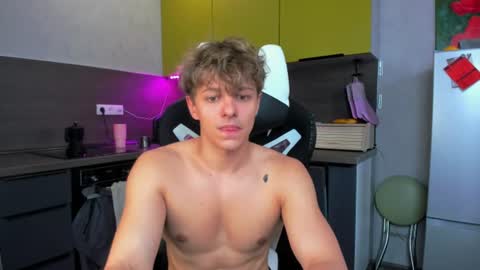 Snapshot of prince_nik chatting on June 26, 11:58 am prince online show from June 26, 11:58 am