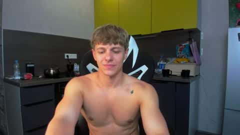 Snapshot of prince_nik chatting on July 4, 3:29 pm prince online show from July 4, 3:29 pm