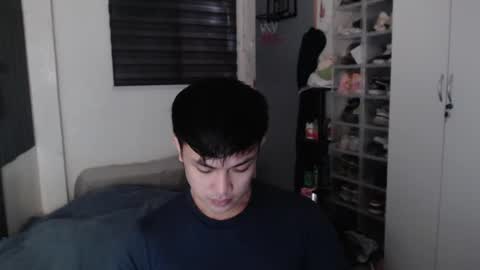 Snapshot of princeadrianx chatting on May 16, 6:32 am Prince Adrian online show from May 16, 6:32 am