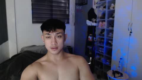 Snapshot of princeadrianx chatting on June 3, 7:00 am Prince Adrian online show from June 3, 7:00 am