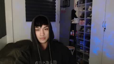 Snapshot of princeadrianx chatting on June 10, 8:46 am Prince Adrian online show from June 10, 8:46 am