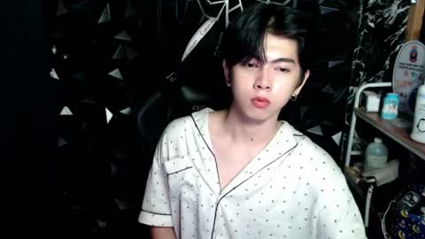 Snapshot of princecalix chatting on May 23, 5:01 am princecalix online show from May 23, 5:01 am
