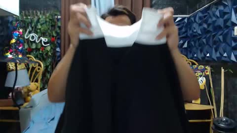 Snapshot of princenavheen chatting on October 20, 12:38 pm Prince online show from October 20, 12:38 pm