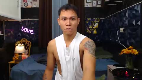 Snapshot of princenavheen chatting on November 8, 6:13 am Prince online show from November 8, 6:13 am