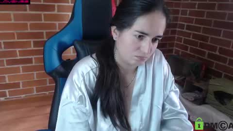 Snapshot of princesa_leia_zathur chatting on June 15, 4:20 pm Leia online show from June 15, 4:20 pm