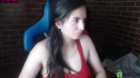 Snapshot of princesa_leia_zathur chatting on June 22, 11:13 pm Leia online show from June 22, 11:13 pm