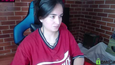 Snapshot of princesa_leia_zathur chatting on June 23, 12:03 pm Leia online show from June 23, 12:03 pm
